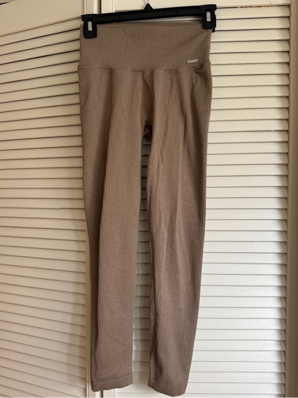 Ribbed High-Waist Leggings in Taupe